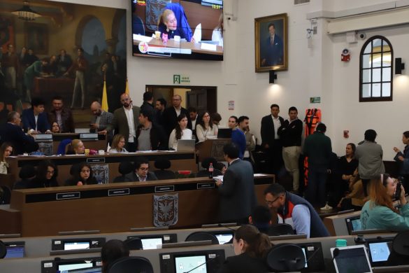 SECRETARIA DE HACIENDA APROBADO PRIMER DEBATE